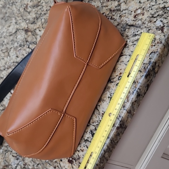 Sole Society Tan and Black Handle Purse - Picture 10 of 10